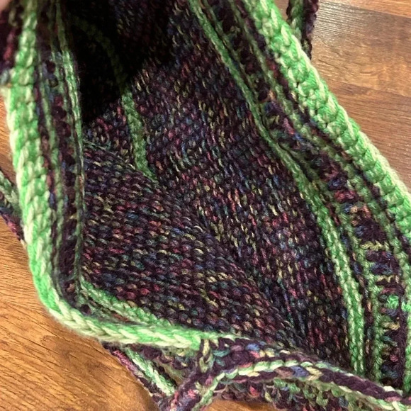 Beautiful Hand Crochet Hand Bag Purple and Green Medium Size - Picture 4 of 4